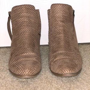 FREE FOR THE NEXT PERSON WHO MAKES AN ADDITIONAL PURCHASE. JustFab ankle booties